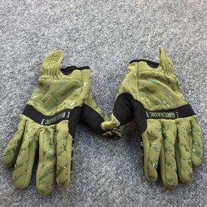 Grenade glove